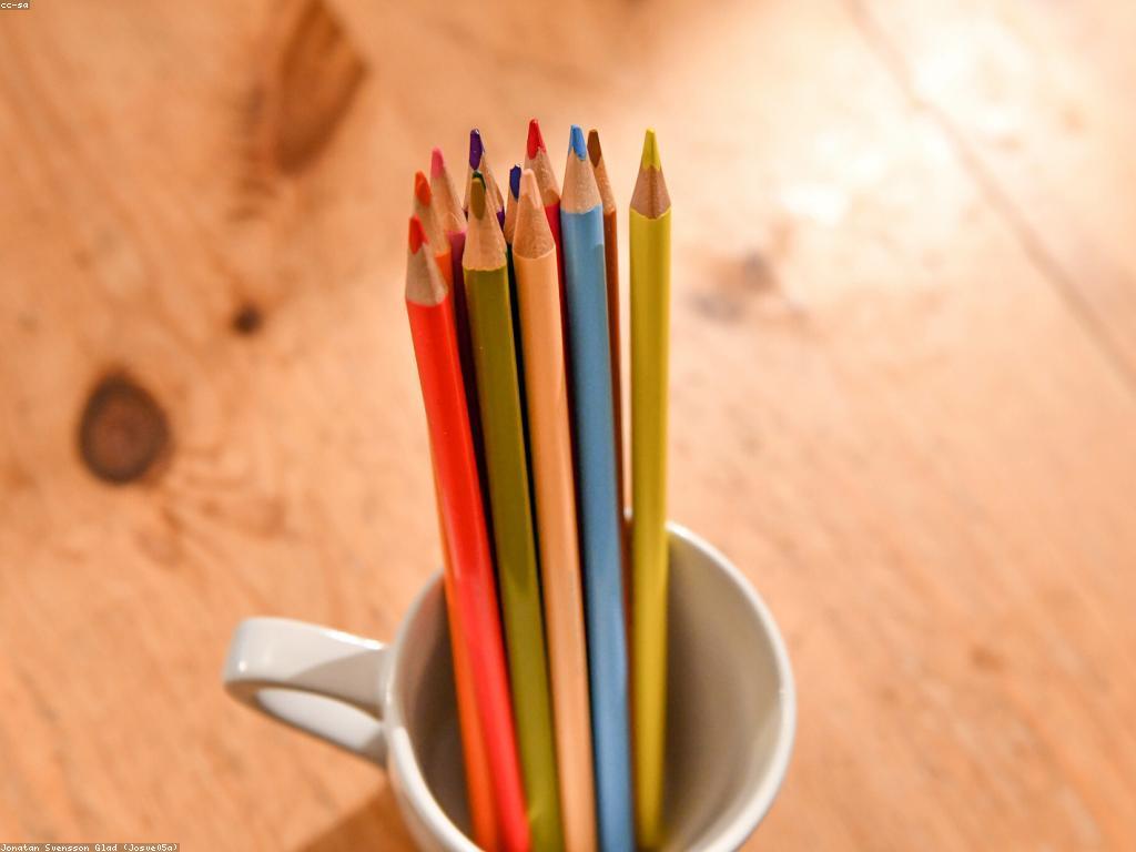 សារៈសំខាន់នៃឧបករណ៍ និងអេក្រង់ក្នុងការអប់រំ